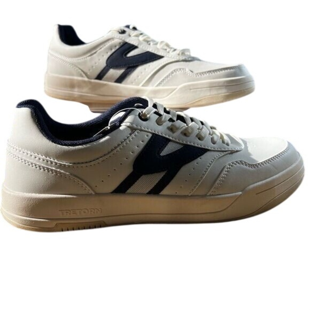 New men's Tretorn Dennis shoes. Size 10.  White and‎ Navy. All man made material